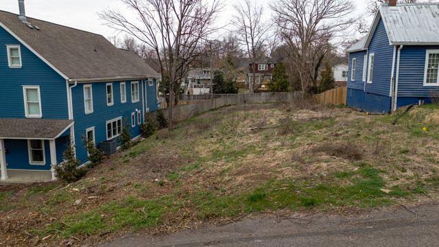 1619 Boscobel St, Nashville, TN 37206