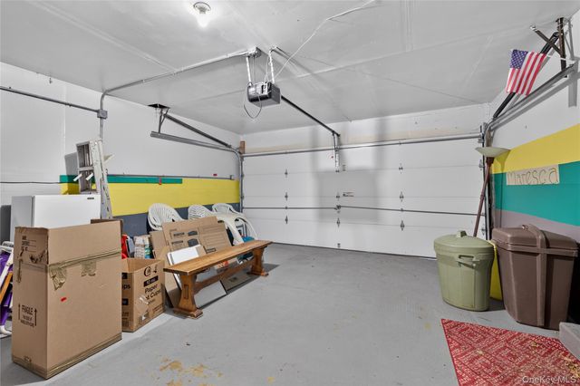 15 Country Court, Hicksville, NY 11801