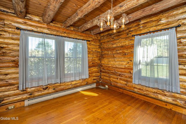 113 Diane Lane, Schaghticoke, NY 12182
