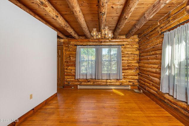 113 Diane Lane, Schaghticoke, NY 12182