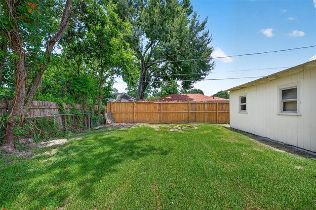 3218 Grant Street, Pasadena, TX 77503