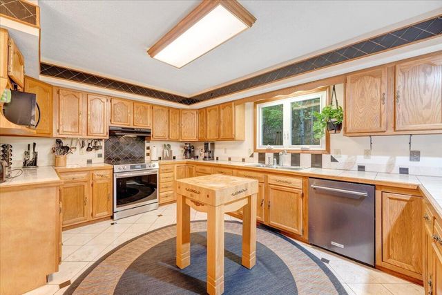 290 Silver Shadow RD, Hardy, VA 24101