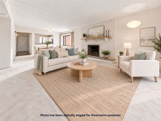 650 East Greenwich Avenue 5-201, West Warwick, RI 02893