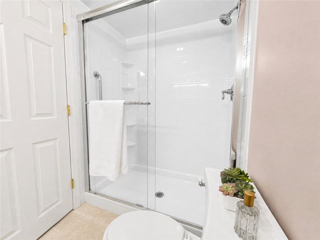 650 East Greenwich Avenue 5-201, West Warwick, RI 02893