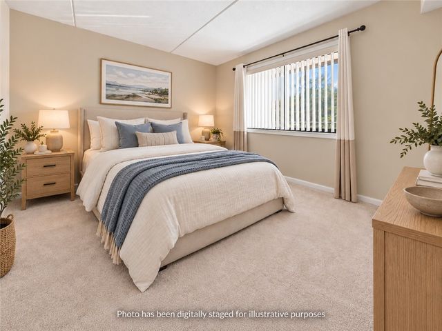 650 East Greenwich Avenue 5-201, West Warwick, RI 02893