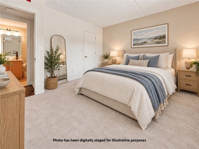 650 East Greenwich Avenue 5-201, West Warwick, RI 02893
