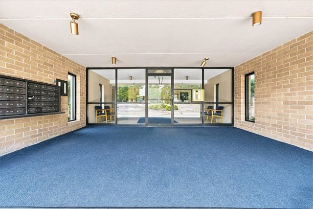 650 East Greenwich Avenue 5-201, West Warwick, RI 02893