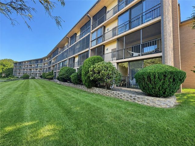 650 East Greenwich Avenue 5-201, West Warwick, RI 02893