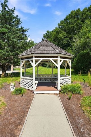 650 East Greenwich Avenue 5-201, West Warwick, RI 02893