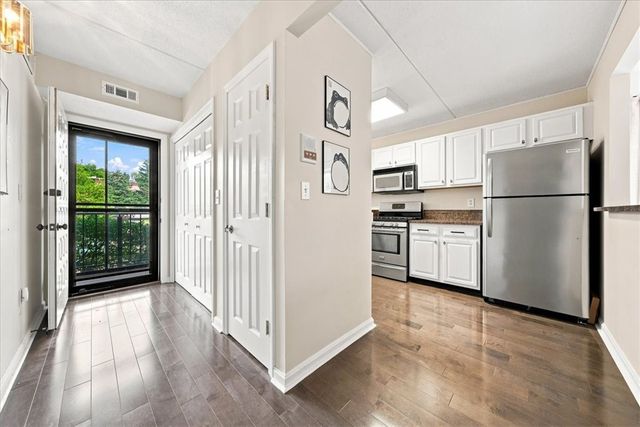 650 East Greenwich Avenue 5-201, West Warwick, RI 02893