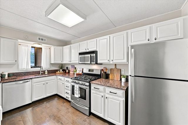 650 East Greenwich Avenue 5-201, West Warwick, RI 02893