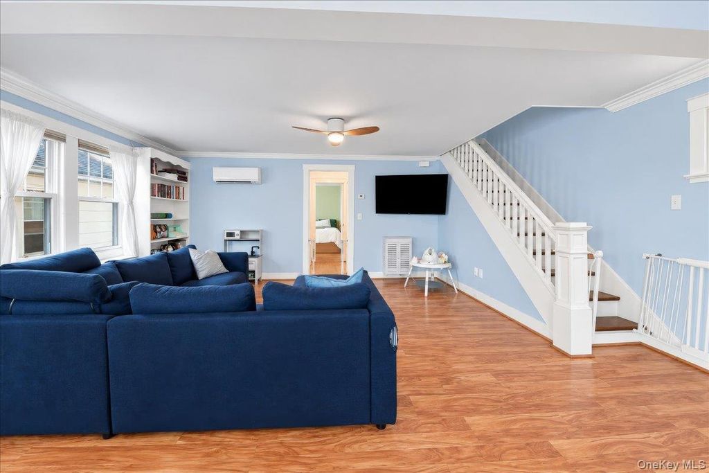 30 Chaffee 30, Bronx, NY 10465 — photo 4