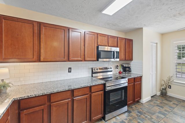5830 Monroe Xing, Antioch, TN 37013