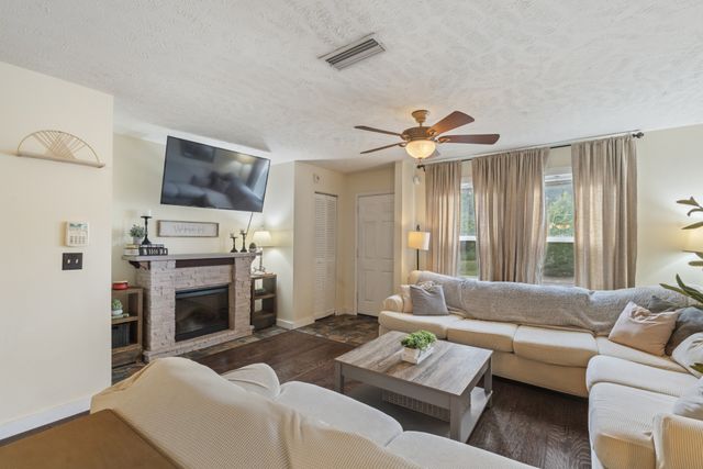 5830 Monroe Xing, Antioch, TN 37013