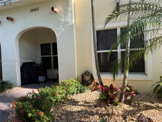 12463 NW 17th Ct, Pembroke Pines, FL 33028