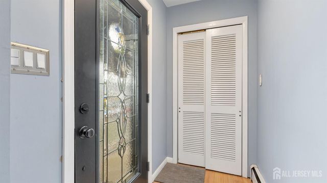 29 Cornell Street, Avenel, NJ 07001