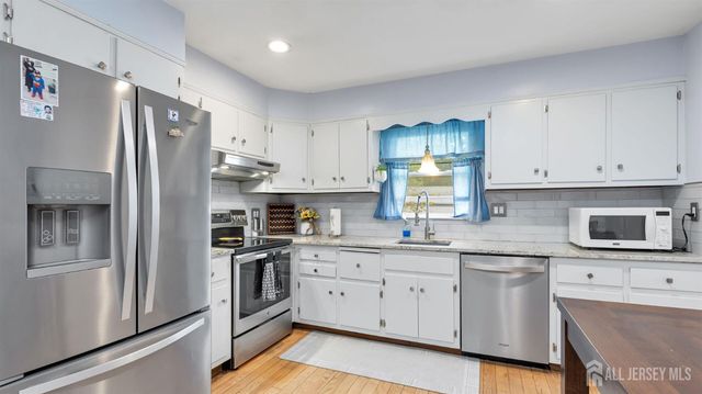 29 Cornell Street, Avenel, NJ 07001