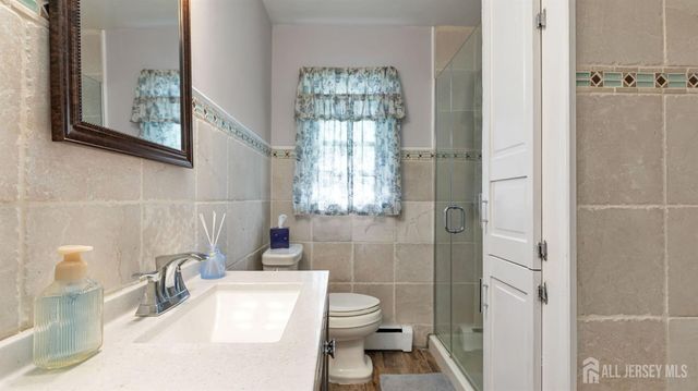 29 Cornell Street, Avenel, NJ 07001