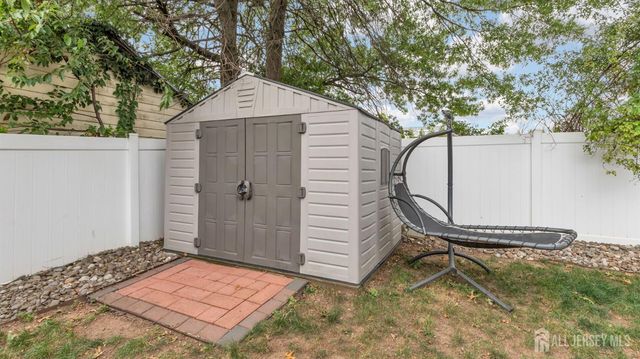 29 Cornell Street, Avenel, NJ 07001