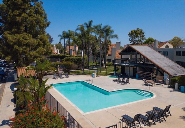 333 N Melrose Drive E, Vista, CA 92083