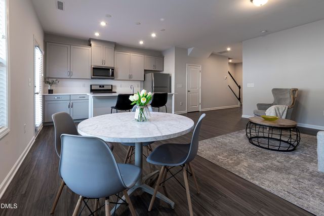 804 Oak Center Drive, Raleigh, NC 27610