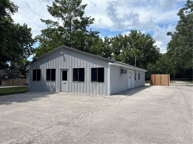 4210 DR GREAVES Road, Grandview, MO 64030