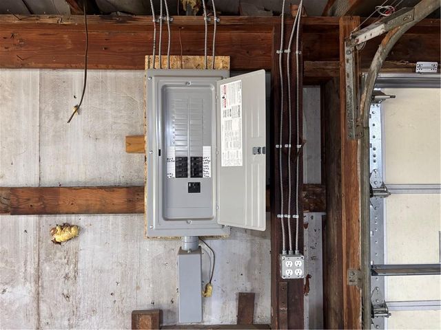 4210 DR GREAVES Road, Grandview, MO 64030