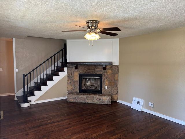 4210 DR GREAVES Road, Grandview, MO 64030