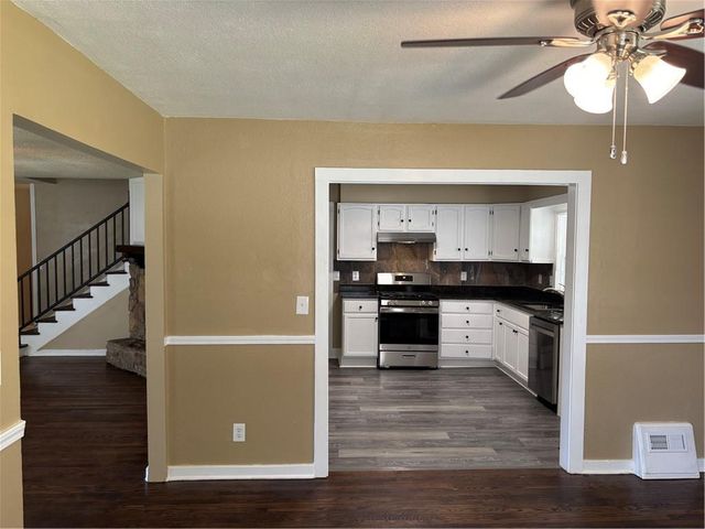 4210 DR GREAVES Road, Grandview, MO 64030