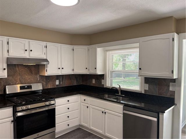 4210 DR GREAVES Road, Grandview, MO 64030