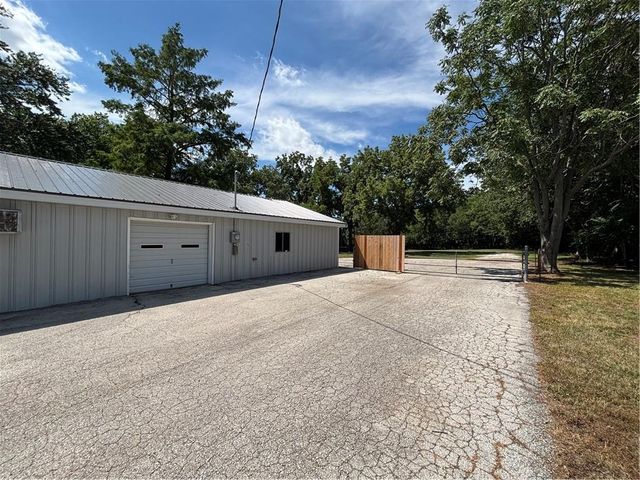 4210 DR GREAVES Road, Grandview, MO 64030