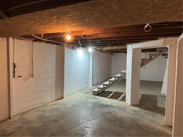 4210 DR GREAVES Road, Grandview, MO 64030