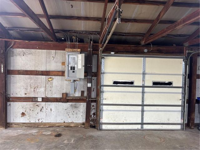 4210 DR GREAVES Road, Grandview, MO 64030