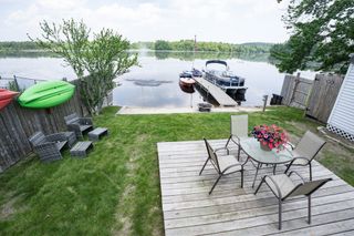 15 Maple St, Kingston, NH 03848