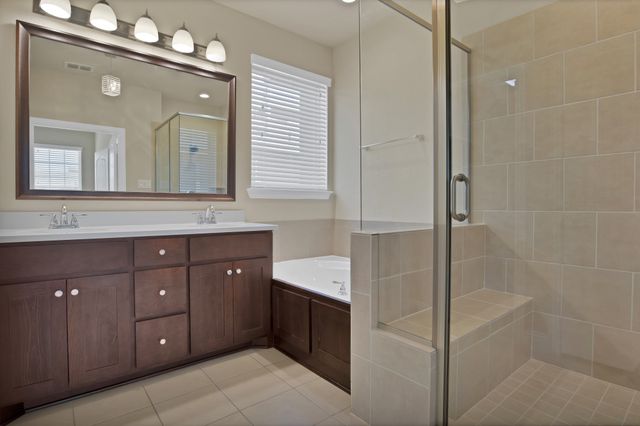 2665 Villa Di Lago 1, Grand Prairie, TX 75054