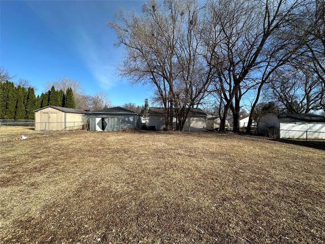 629 22nd Street, West Des Moines, IA 50265