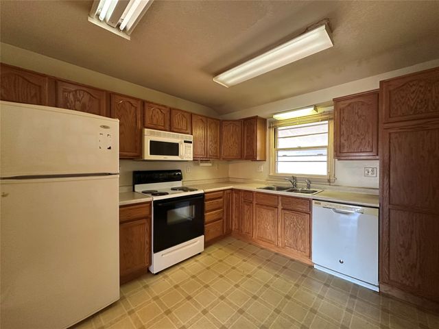 629 22nd Street, West Des Moines, IA 50265