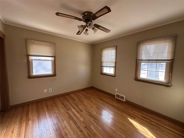 629 22nd Street, West Des Moines, IA 50265