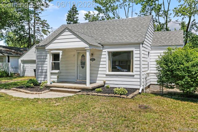 34728 Pardo Street, Westland, MI 48185