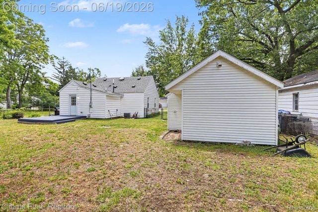 34728 Pardo Street, Westland, MI 48185