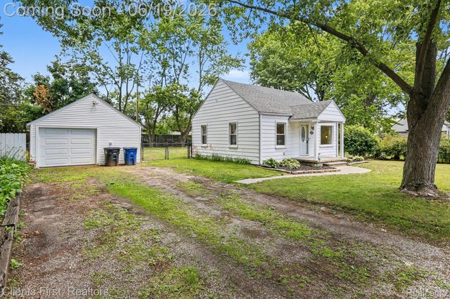 34728 Pardo Street, Westland, MI 48185
