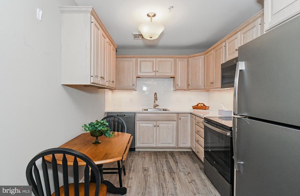 2461 E HIGH ST #LII, Pottstown, PA 19464 — photo 3
