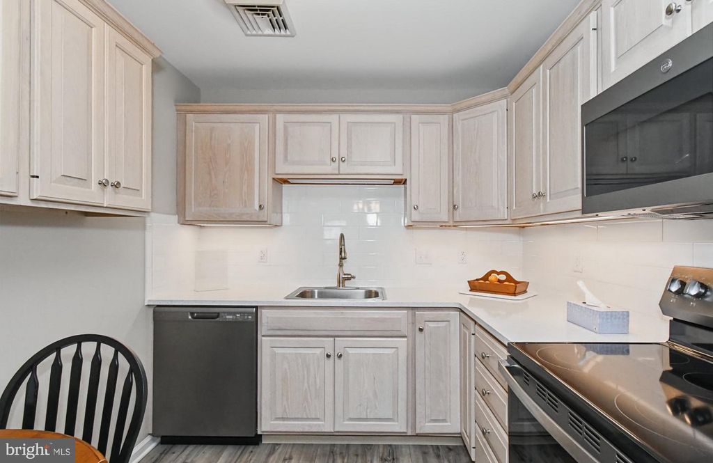 2461 E HIGH ST #LII, Pottstown, PA 19464 — photo 4