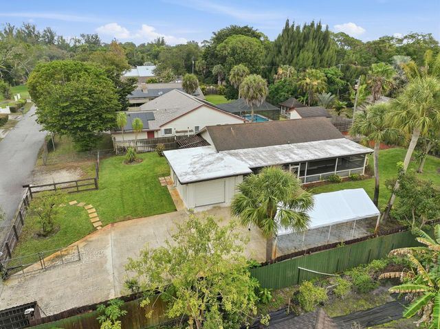 708 Dixie Lane, West Palm Beach, FL 33415