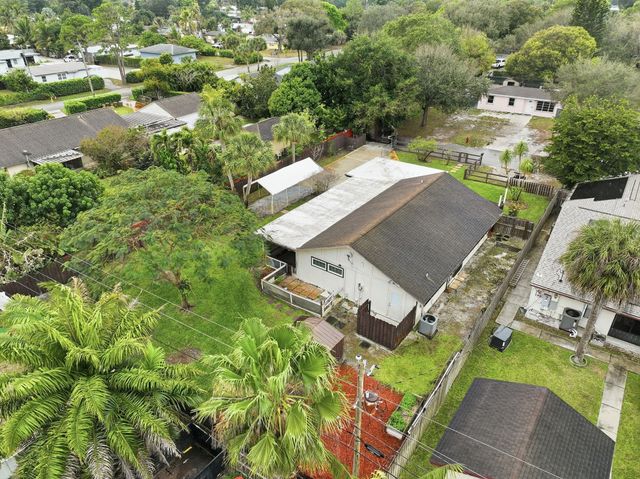 708 Dixie Lane, West Palm Beach, FL 33415