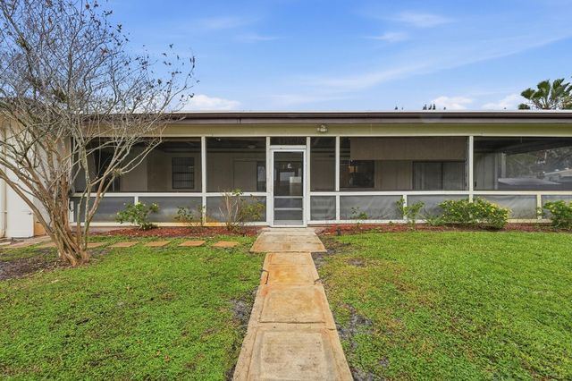 708 Dixie Lane, West Palm Beach, FL 33415