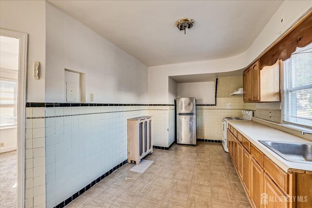 312 Rhode Island Avenue, East Orange, NJ 07018