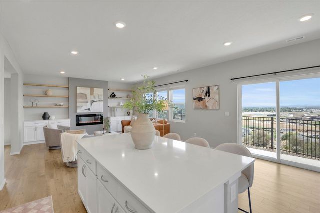 20766 E Valley Vista Dr, Liberty Lake, WA 99019