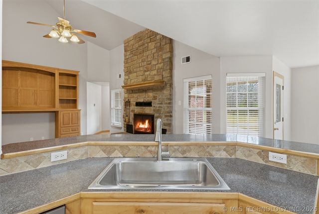 26997 E 161st Street S, Coweta, OK 74429