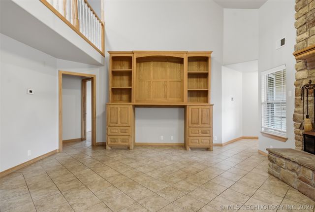 26997 E 161st Street S, Coweta, OK 74429